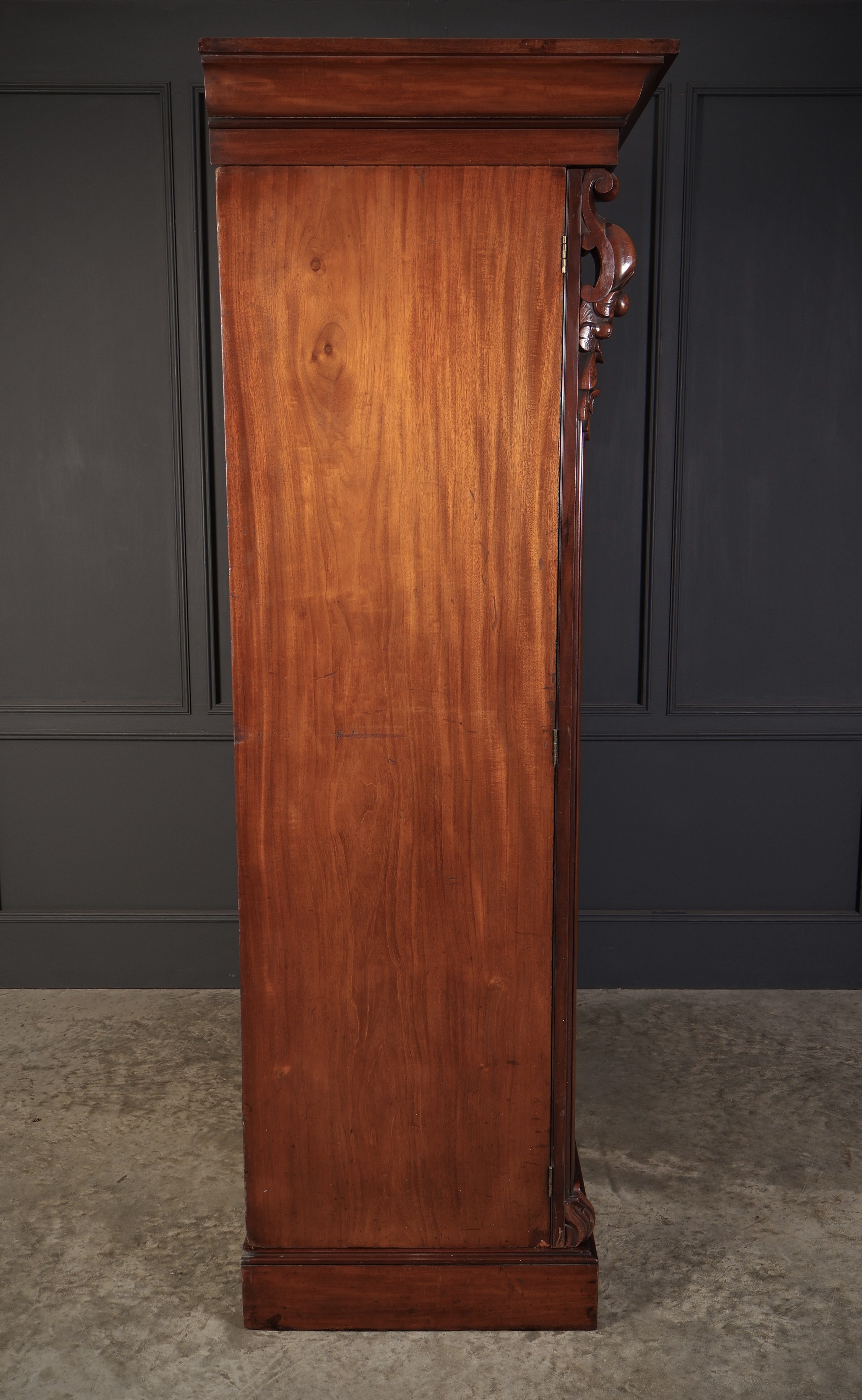 Victorian Mahogany Double Wardrobe antique wardrobes Antique Furniture 15